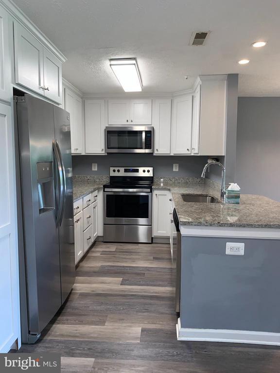 Foto del edificio - 4622 Deepwood Ct