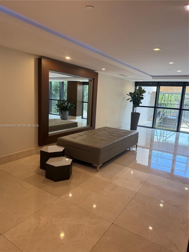 Foto del edificio - 540 Brickell Key Dr