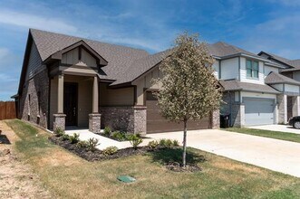 Building Photo - 572 Ruthye Ln