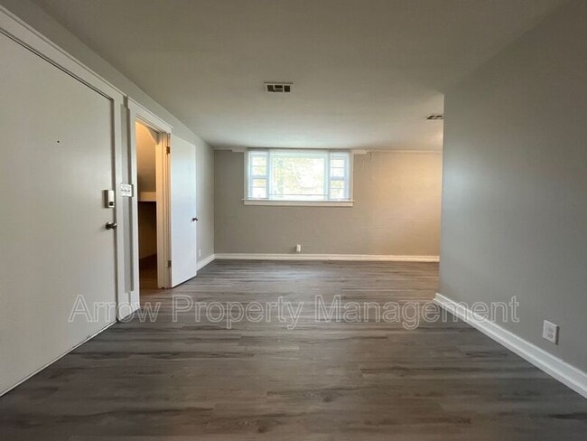 Foto del edificio - 1100 S 25th St