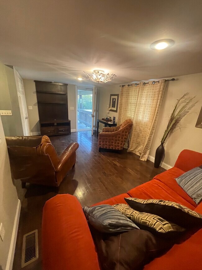 Foto del edificio - Brooks Street House - 1 bed 1 bath