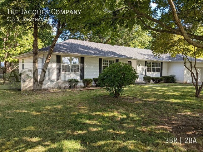 Building Photo - Very Spacious Clean 3 Bedroom 2 Bath in Gr...