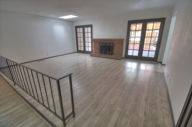 Building Photo - NE Heights ---Close to the Sandia Mountains