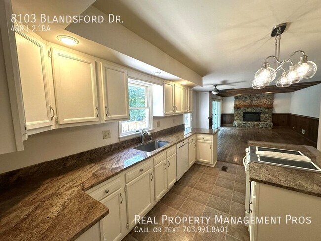 Foto del edificio - Spacious Deck Backs to Trees/1 Acre