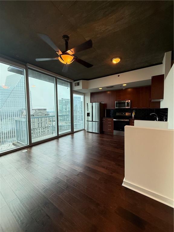 Foto del edificio - 3324 Peachtree Rd NE