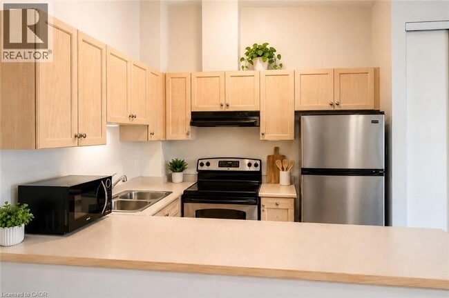 Building Photo - 4140 Foxwood Dr