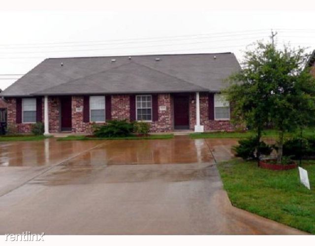 Primary Photo - 2 br, 2 bath Duplex - 922 Sun Meadow St