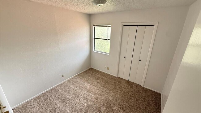 Foto del edificio - 9019 Sawtooth Ln