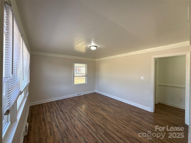 Foto del edificio - 6005 Waxhaw Hwy