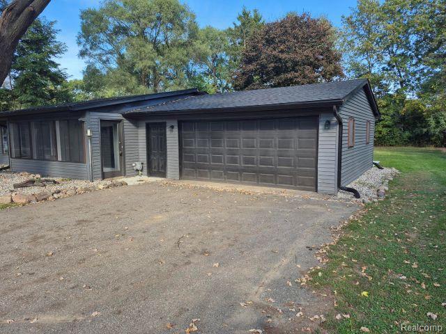 Building Photo - 6380 Eastlawn Ave