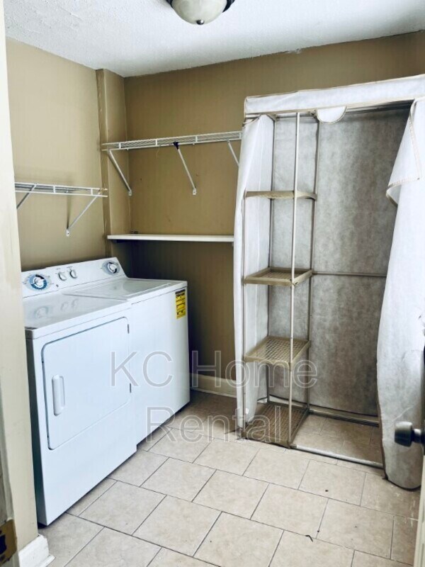 Foto del edificio - 1114 W 41st Terrace