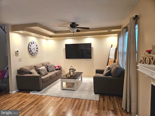 Building Photo - 17 Exeter Ct