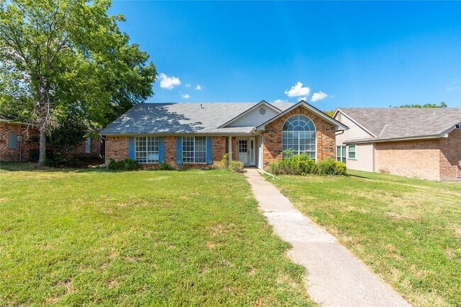 Foto del edificio - 1417 Quail Crest Dr
