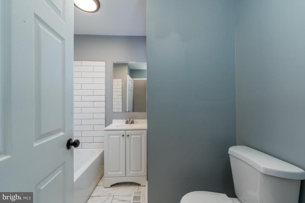 Primary Photo - 426 N Collington Ave