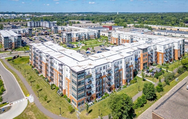 Building Photo - Harbor at Twin Lakes 55+ Apartments