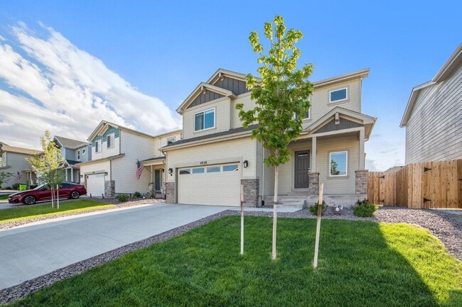 Foto del edificio - Gorgeous 4-Bedroom Home with Walkout Basement