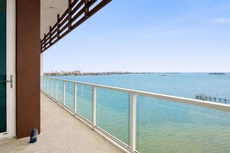 Building Photo - 920 N Osceola Ave