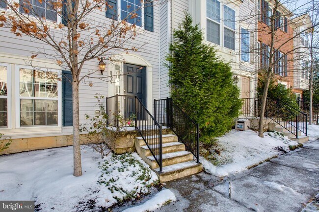 Foto del edificio - 8335 Stickley Ct