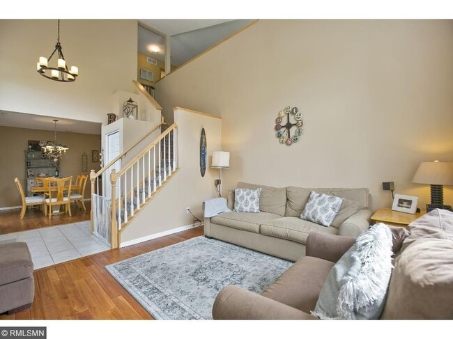 Building Photo - 17647 Hackberry Ct