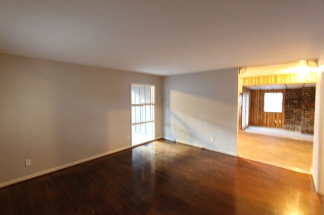 Building Photo - Great House with Fresh New Updates!!  Bett...