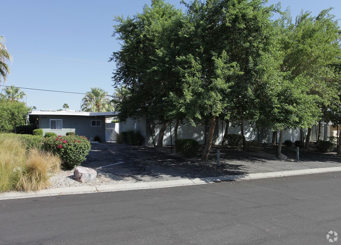 Foto del edificio - 600 E Cottonwood Rd