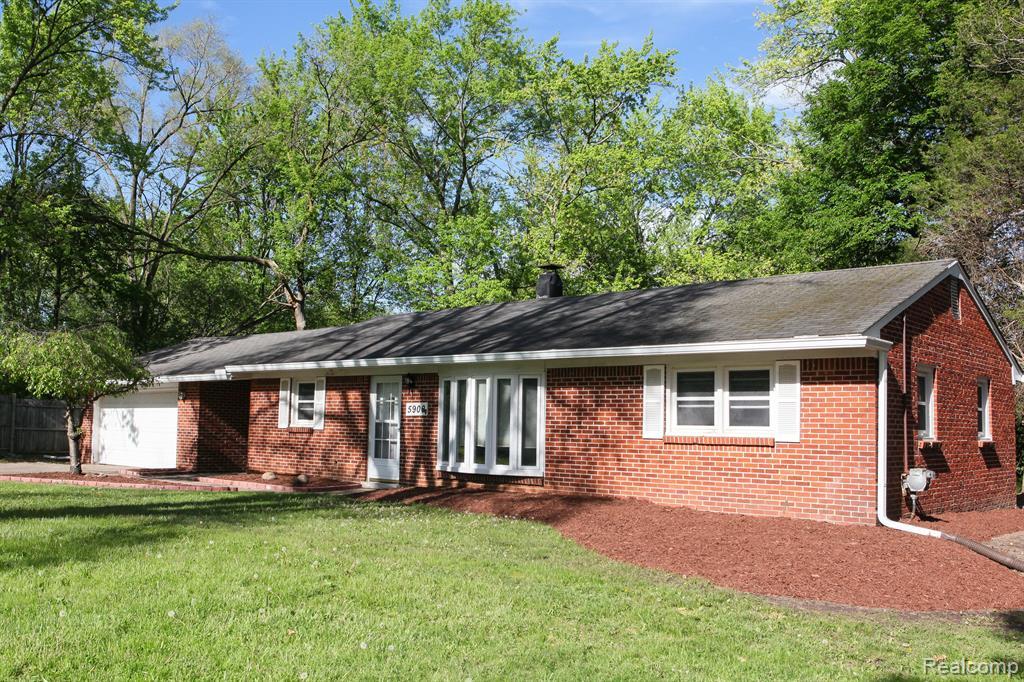 5900 Wright Dr, Troy, MI 48098 House Rental in Troy, MI