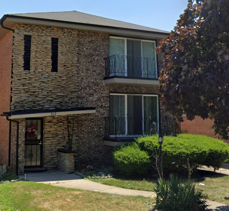 323 Luella Ave Unit 2, Calumet City, IL 60409 Apartments in Calumet