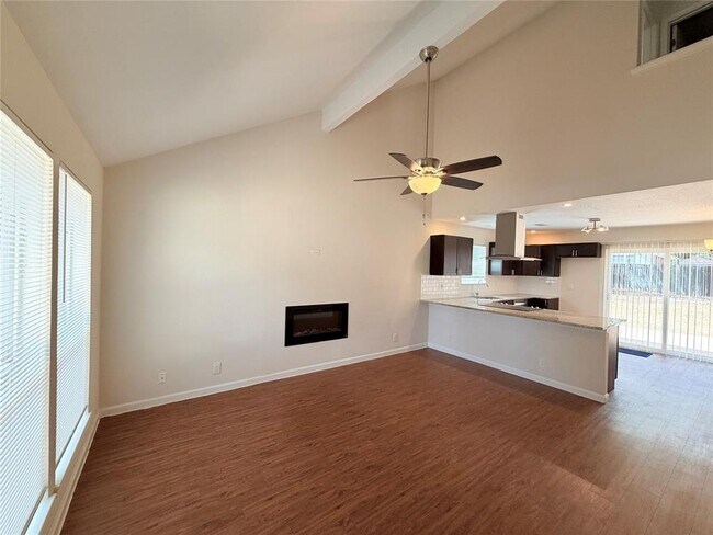 Foto del edificio - 1605 Parkwood Dr