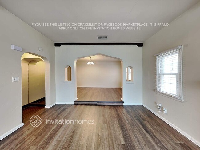 Foto del edificio - 2028 W 85th St
