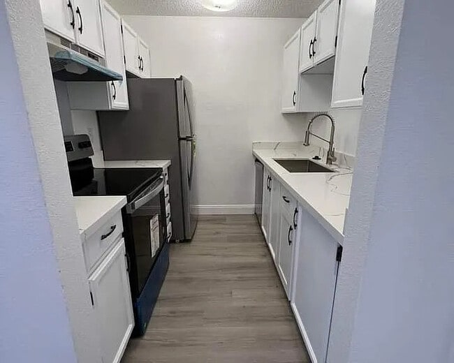 Foto del edificio - 1175 Harrington Pl NE