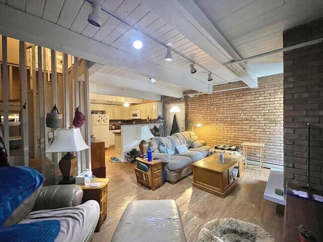 Foto del edificio - 806 S Loomis St