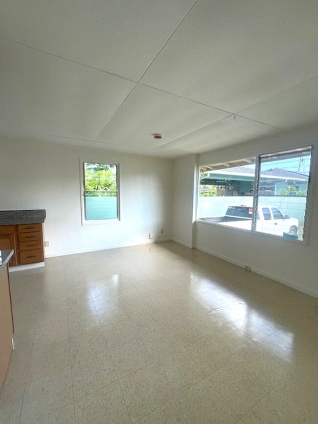 Foto del edificio - 2 Bed/ 1 Bath with Parking in Kailua