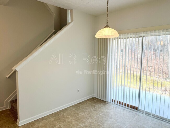 Building Photo - 150 Abenberg Ct