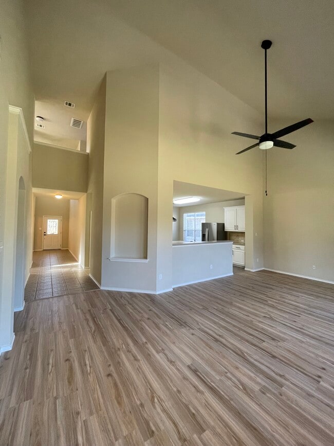 Foto del edificio - 1602 Melissa Oaks Ln