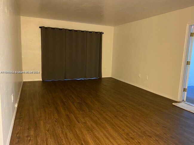 Building Photo - 7851 Miller Dr