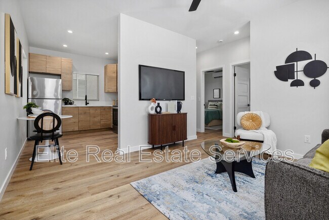 Foto del edificio - 3315 Clairemont Mesa Blvd