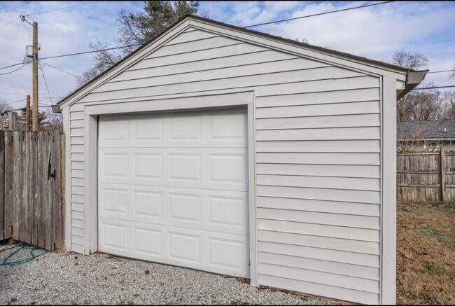 Foto del edificio - 2006 Randall Rd