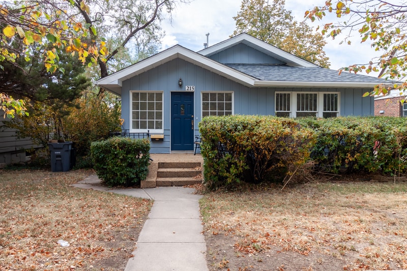 Primary Photo - 215 E 6th Ave
