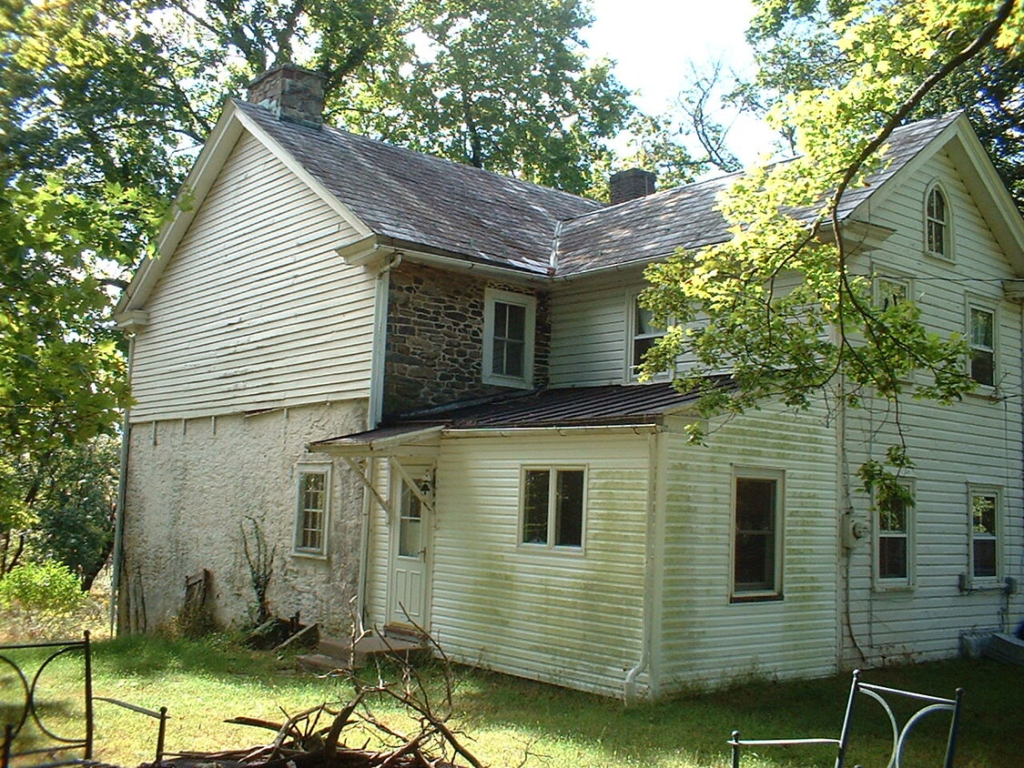 Back and Side of House - 1153 Blue School Rd