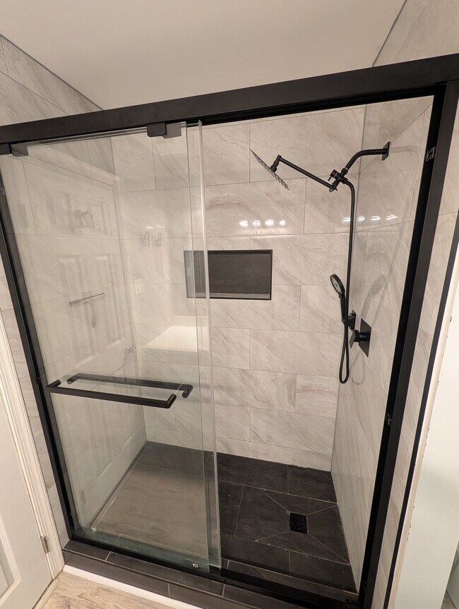 Foto del edificio - 3756 Governors Way