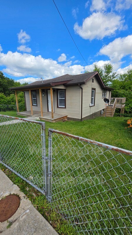 Building Photo - 128 Dunn St