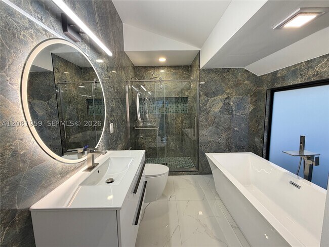 Foto del edificio - 2029 Greenview Cove Dr