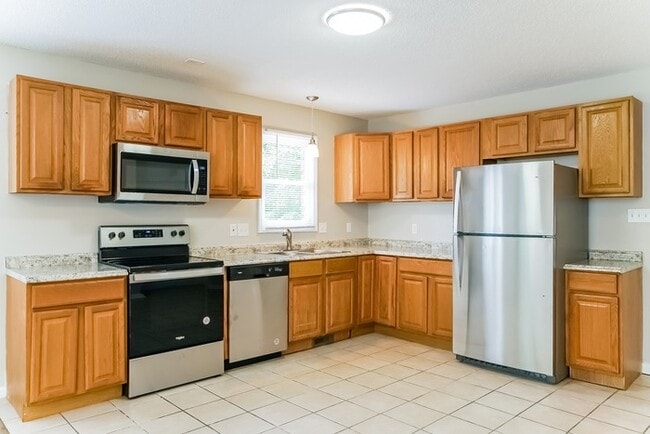 Foto del edificio - 16417 Waterbury Ln