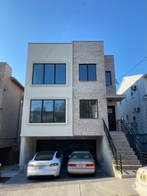 Building Photo - 5107 Meadowview Ave
