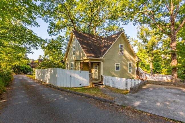 Foto del edificio - Adorable 3 bedroom home!