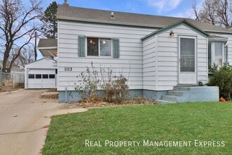 Building Photo - 3 Bedroom 1.5 Bath Near Downtown with Fenced Yard