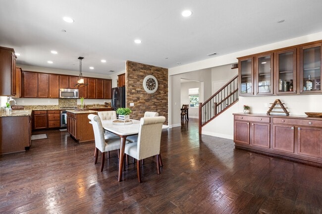 Building Photo - 25589 Foxglove Ln