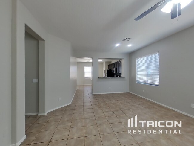 Foto del edificio - 4558 E Loma Vista St