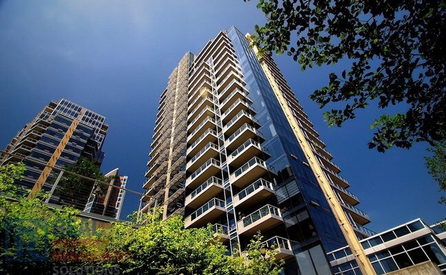 Foto del edificio - Exquisite South Waterfront Meriwether Condo!