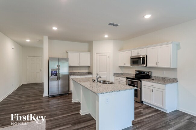 Building Photo - 135 Knightsbridge Ln